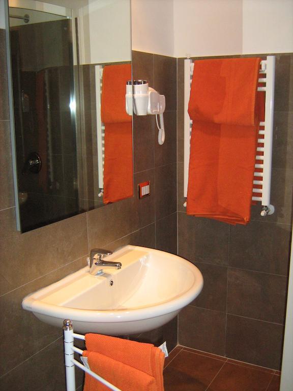 רומא Appia Nuova Holiday B&B חדר תמונה