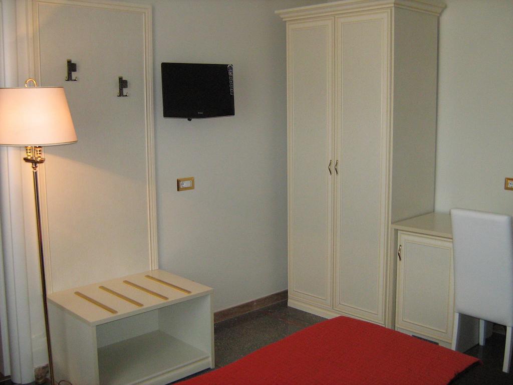 רומא Appia Nuova Holiday B&B חדר תמונה