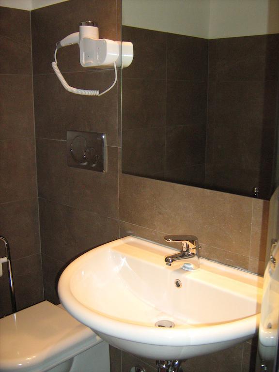 רומא Appia Nuova Holiday B&B מראה חיצוני תמונה